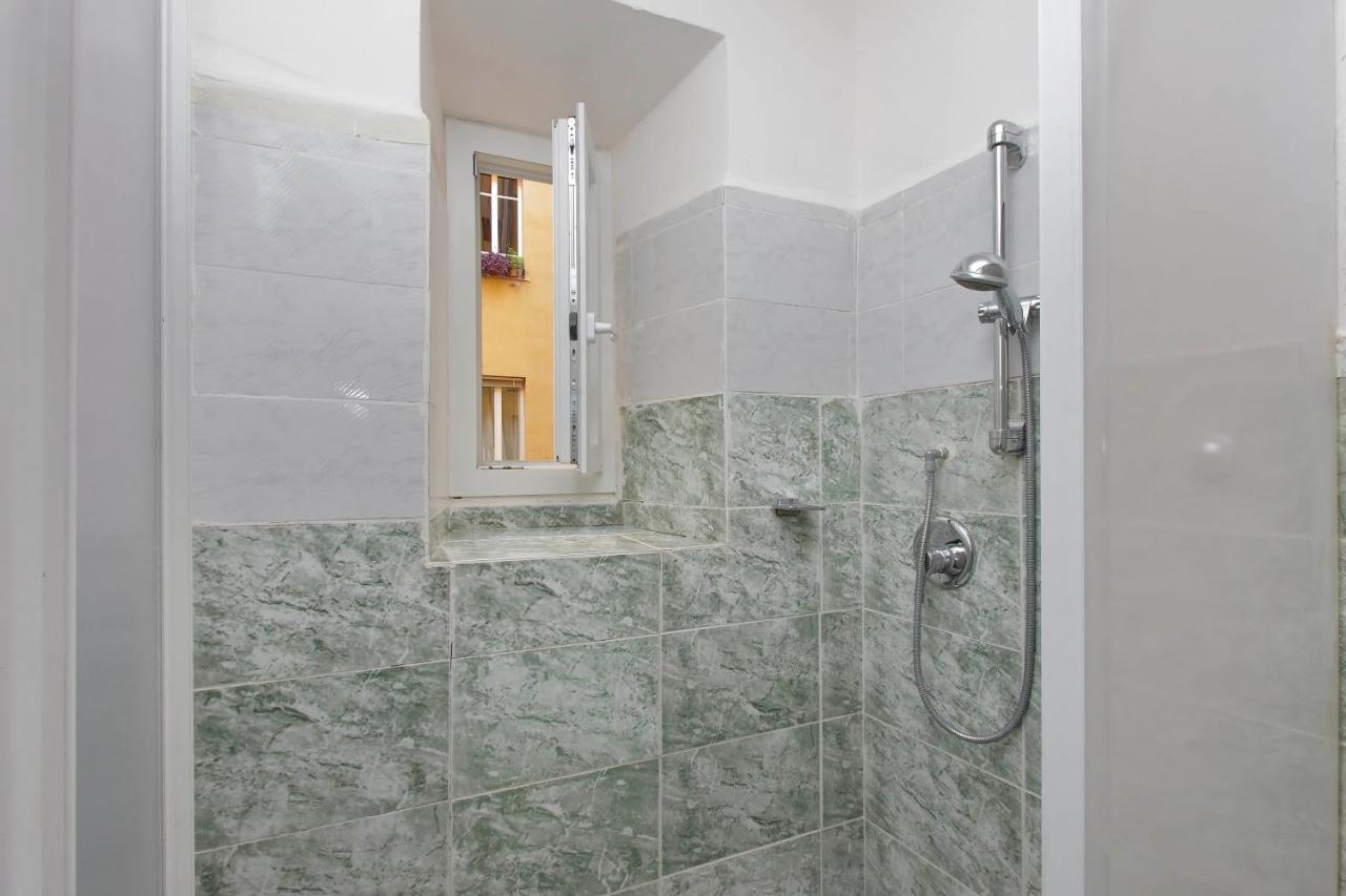 Lucky Stars Guest house Rome